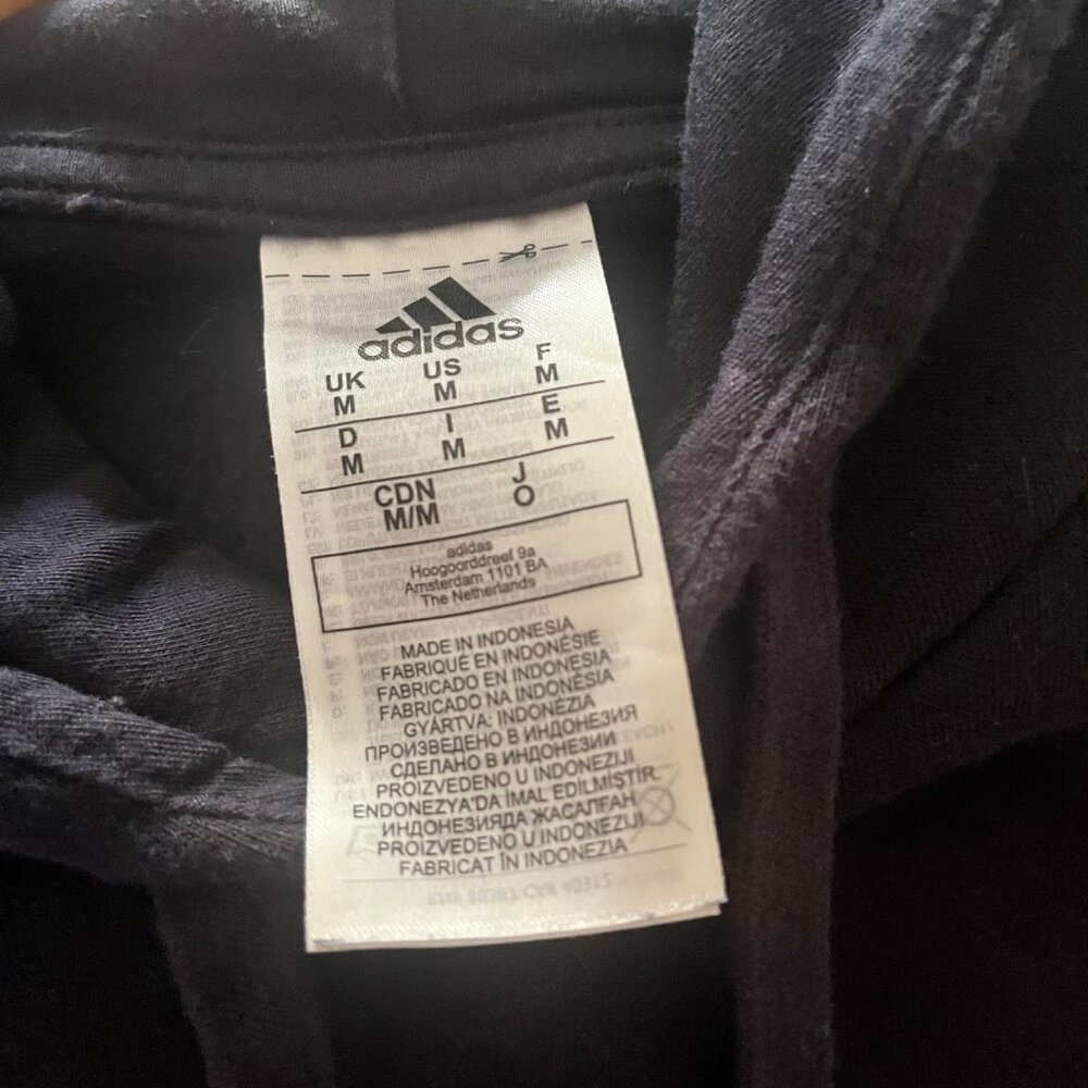 adidas Men's Size M Essentials Logo Fleece lined Pouch Pocket  Pullover Hoodie - Picture 4 of 6